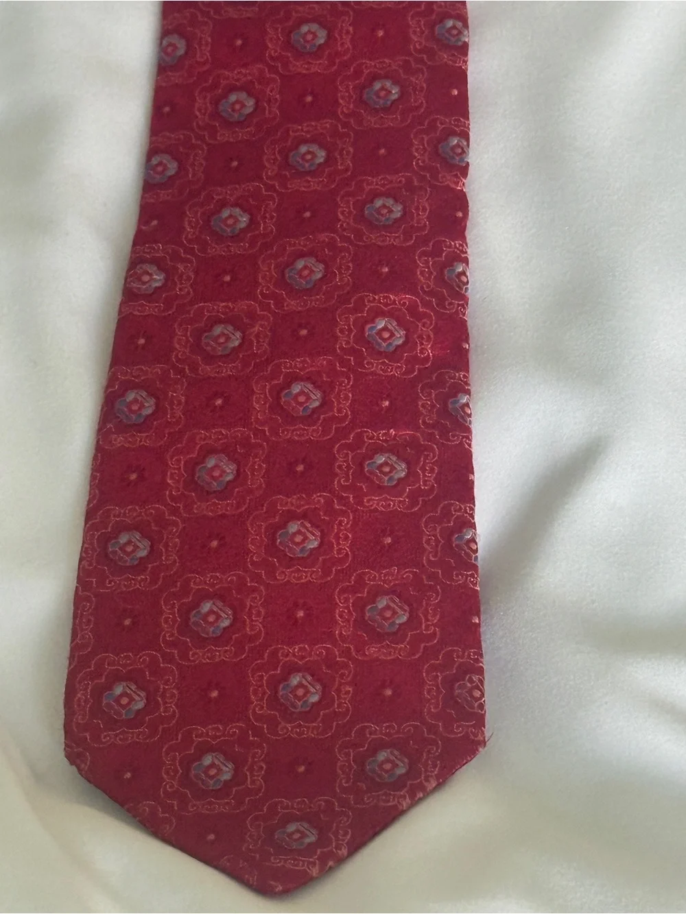 Nordstrom 100% Silk Red Medallion Pattern Men’s Necktie Made in USA
